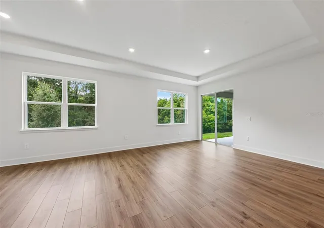 3rd image of 786 Emerald Grove Dr, Apopka, FL 32703 | MLS# W7888754