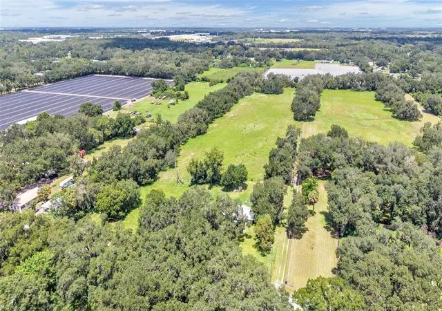 4th image of 1620 Sparkman Rd, Tampa, FL 33610 | MLS# L4964437