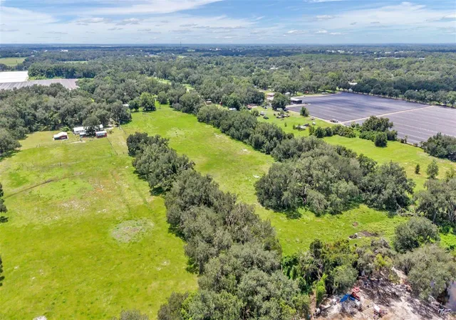 5th image of 1620 Sparkman Rd, Tampa, FL 33610 | MLS# L4964437