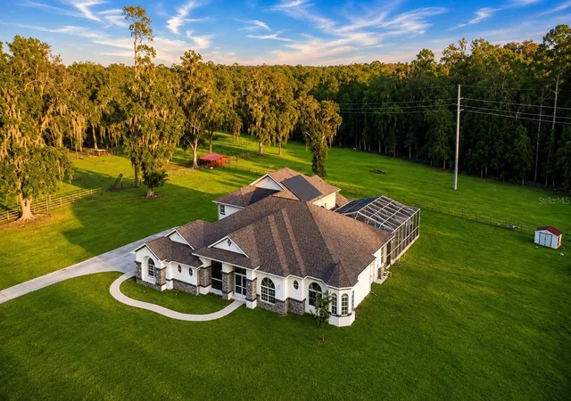 Photo 3 of Mansion for sale at 25406 Ladyhawk Ln, Brooksville, FL 34601 | MLS# TB8540624 | Listing updated on 2026-10-20