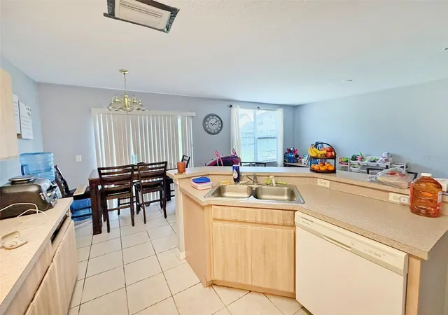 Photo 3 of Townhouse for sale at 6225 Olivedale Dr, Riverview, FL 33578 | MLS# TB8540626 | Listing updated on 2026-08-21