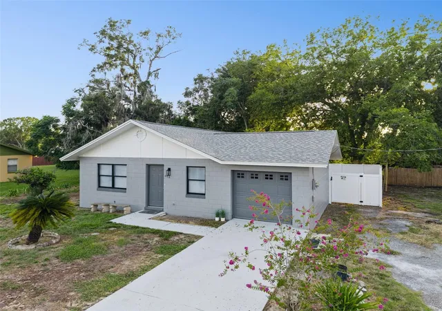 3rd image of 444 S Hawthorne Ave, Apopka, FL 32703 | MLS# O6435084