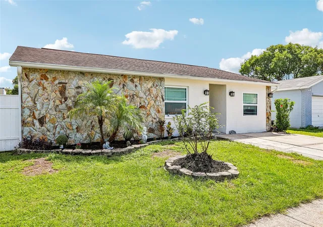 Photo 1 of Single family home for sale at 1009 Coolwood Pl, Brandon, FL 33511 | MLS# TB8540631 | Listing updated on 2026-09-27