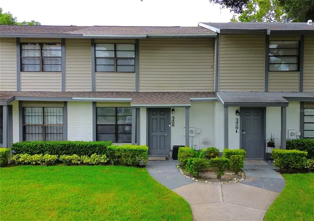 Photo 3 of Townhouse for sale at 3408 Oak Trail Ct, Tampa, FL 33614 | MLS# TB8540632 | Listing updated on 2026-10-07