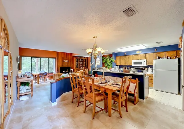 Photo 3 of Condo for sale at 2184 Woodbridge Rd #2184, Longwood, FL 32779 | MLS# O6435091 | Listing updated on 2026-10-05