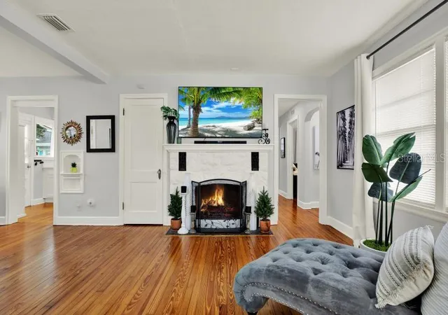 Photo 3 of Single family home for sale at 306 N Highland Ave, Clearwater, FL 33755 | MLS# TB8540638 | Listing updated on 2026-10-02