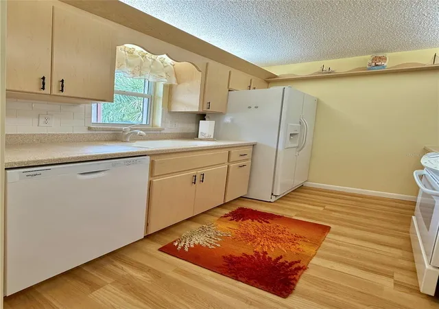 5th image of 4827 Cadagua Dr, Sebring, FL 33872 | MLS# B4902345