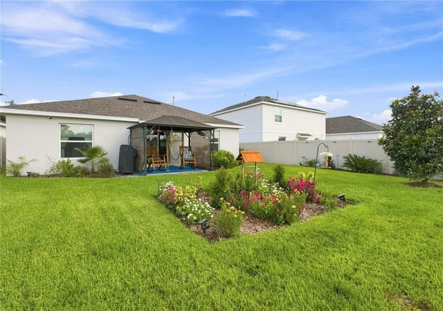 Photo 3 of Single family home for sale at 33647 Sky Blossom Cir, Leesburg, FL 34788 | MLS# O6435096 | Listing updated on 2026-10-17
