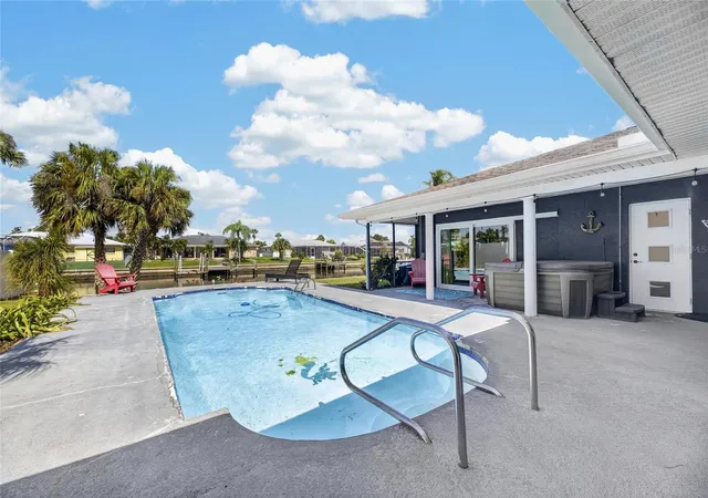 2nd image of 6314 Wisteria Ln, Apollo Beach, FL 33572 | MLS# TB8540649