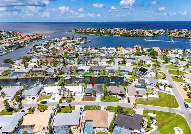 Photo 3 of Single family home for sale at 6314 Wisteria Ln, Apollo Beach, FL 33572 | MLS# TB8540649 | Listing updated on 2026-10-04