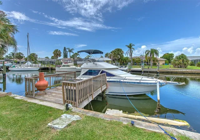 59th image of 6314 Wisteria Ln, Apollo Beach, FL 33572 | MLS# TB8540649