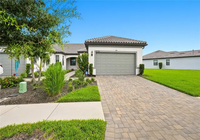 Photo 1 of House for sale at 14756 Misty Pond Loop, Nokomis, FL 34275 | MLS# A4703519 | Listing updated on 2026-09-19