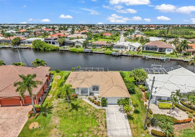 1st image of 1352 Pine Siskin Dr, Punta Gorda, FL 33950 | MLS# C7529791