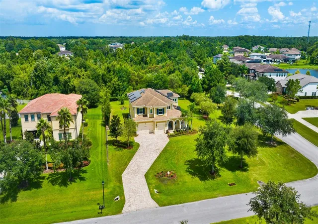 2nd image of 17901 Howsmoor Pl, Lutz, FL 33559 | MLS# TB8540668