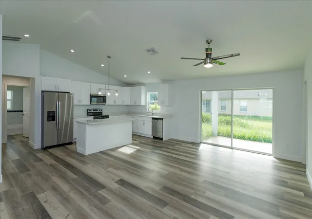 Photo 2 of Single family home for sale at 31 Pine Run Ter, Ocala, FL 34472 | MLS# O6435120 | Listing updated on 2026-09-07