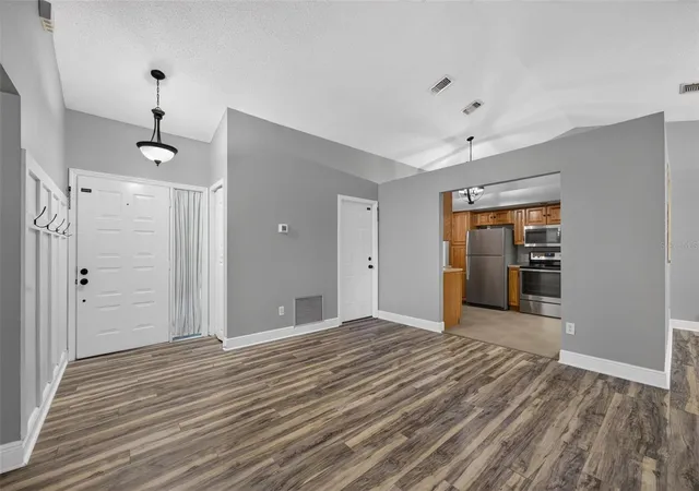 5th image of 1022 Ward Cir, Oviedo, FL 32765 | MLS# O6435121