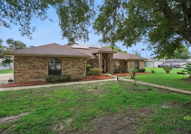 Photo 2 of Single family home for sale at 1302 Lydia Dr, Deltona, FL 32725 | MLS# O6435124 | Listing updated on 2026-09-17