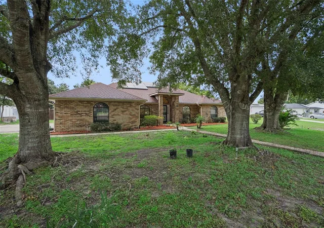 Photo 3 of Single family home for sale at 1302 Lydia Dr, Deltona, FL 32725 | MLS# O6435124 | Listing updated on 2026-09-17