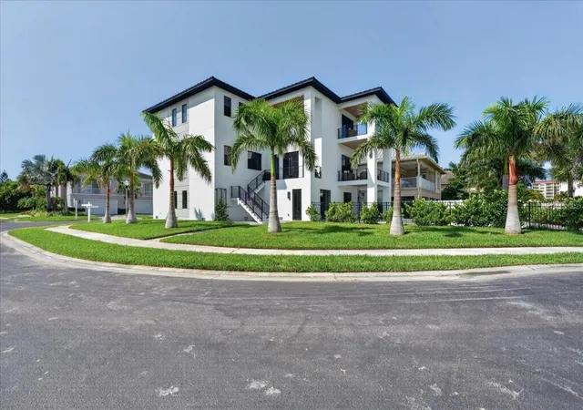 2nd image of 116 Wimbledon Ct, Redington Shores, FL 33708 | MLS# L4964439