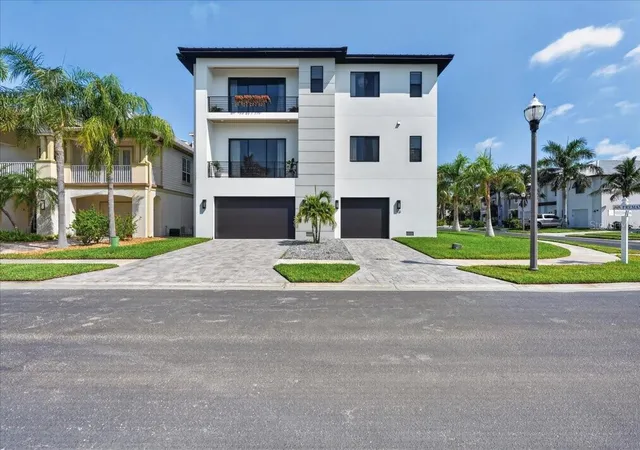 Photo 3 of Single family home for sale at 116 Wimbledon Ct, Redington Shores, FL 33708 | MLS# L4964439 | Listing updated on 2026-10-24