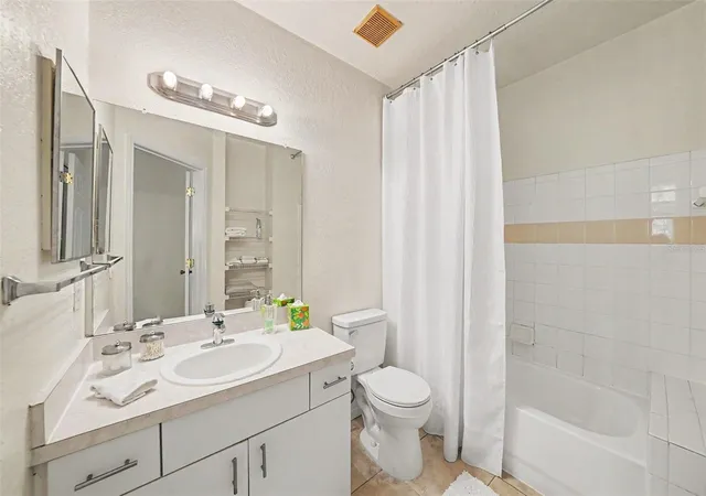 3rd image of 17108 Carrington Park Dr, Tampa, FL 33647