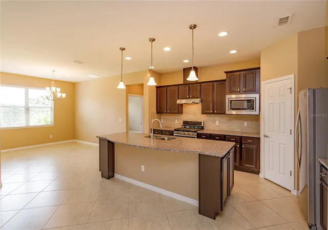2nd image of 672 Cordoba Dr, Davenport, FL 33837 | MLS# O6435158