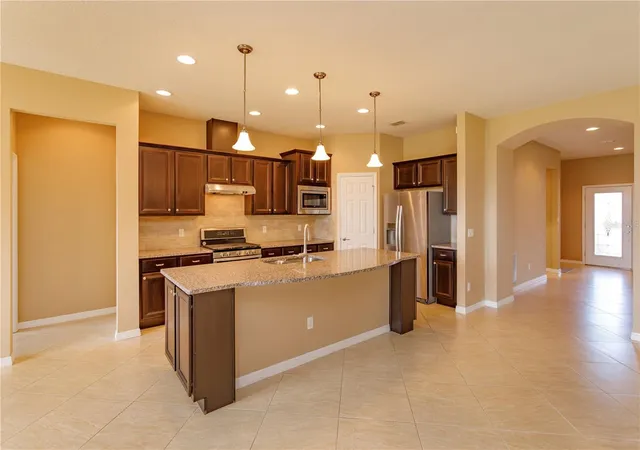 3rd image of 672 Cordoba Dr, Davenport, FL 33837 | MLS# O6435158
