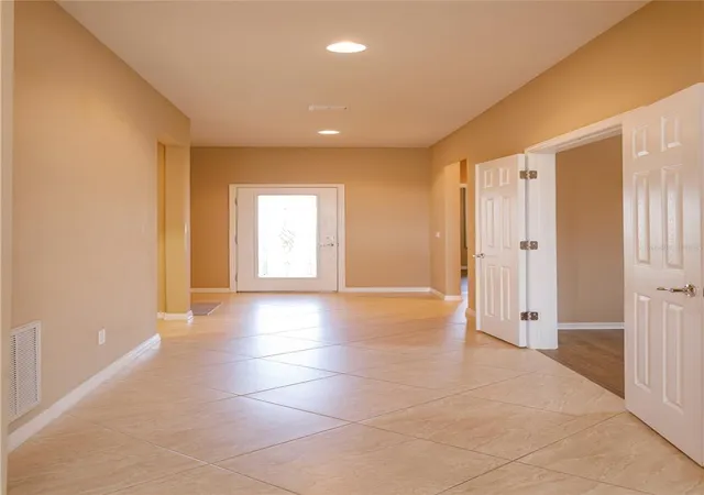 5th image of 672 Cordoba Dr, Davenport, FL 33837 | MLS# O6435158