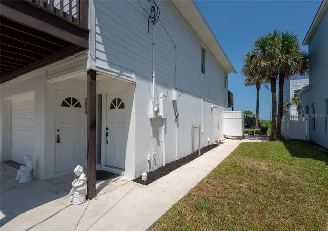 Photo 3 of Single family home for sale at 712 Central Ave N, Flagler Beach, FL 32136 | MLS# FC320827 | Listing updated on 2026-08-29