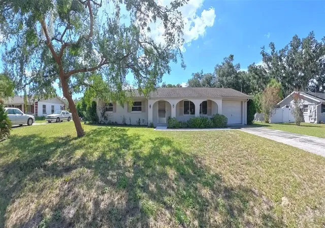 4th image of 12215 Orchid Ln, Thonotosassa, FL 33592 | MLS# TB8540722