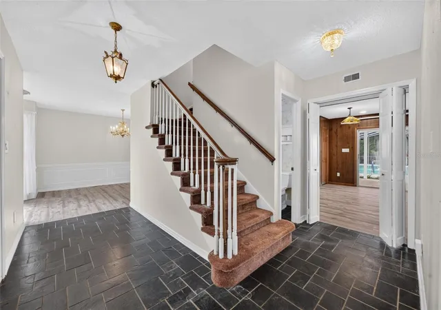 3rd image of 60 Oakleigh Ln, Maitland, FL 32751 | MLS# O6435185