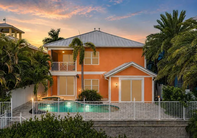 5th image of 6411 Grenada Island Ave, Apollo Beach, FL 33572 | MLS# TB8540751