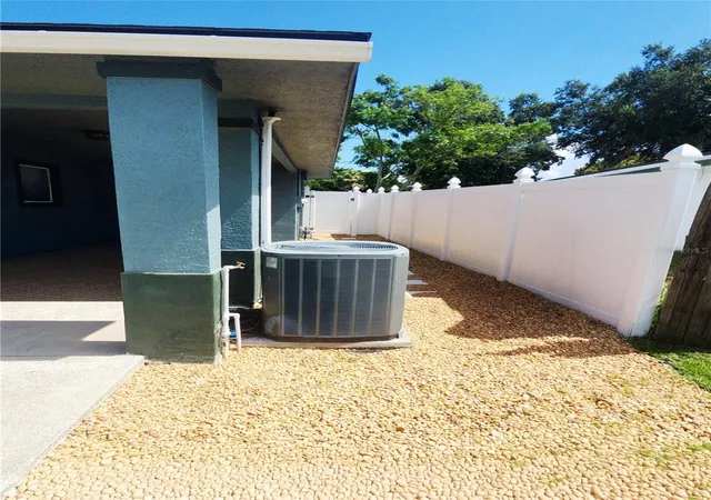 3rd image of 1337 Lee Ct, Leesburg, FL 34748 | MLS# W7888762