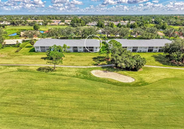 4th image of 6904 Drewrys Blf, Bradenton, FL 34203