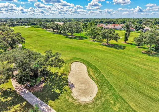5th image of 6904 Drewrys Blf, Bradenton, FL 34203