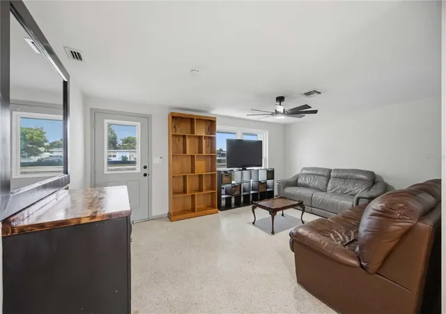 Photo 4 of Single family home for sale at 21298 Midway Blvd, Port Charlotte, FL 33952 | MLS# D6148486 | Listing updated on 2026-09-02