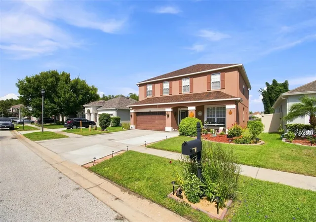 Photo 3 of Single family home for sale at 17919 Ayrshire Blvd, Land O Lakes, FL 34638 | MLS# TB8540761 | Listing updated on 2026-09-24