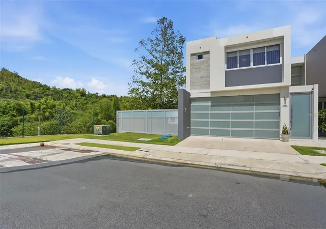 Photo 36 of Single family home for sale at Cll 11 Urb Belmont #32, Guaynabo, PR 00969 | MLS# PR9123559 | Listing updated on 2026-08-27