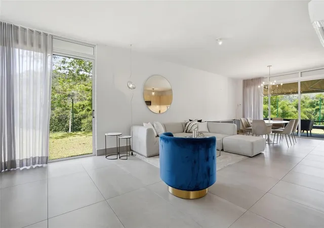 Photo 3 of Sale Pending at Cll 11 Urb Belmont #32, Guaynabo, PR 00969 | MLS# PR9123559 | Listing updated on 2026-09-28