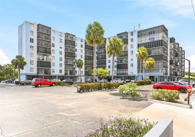 1st image of 2901 26th St W #818, Bradenton, FL 34205 | MLS# TB8540770