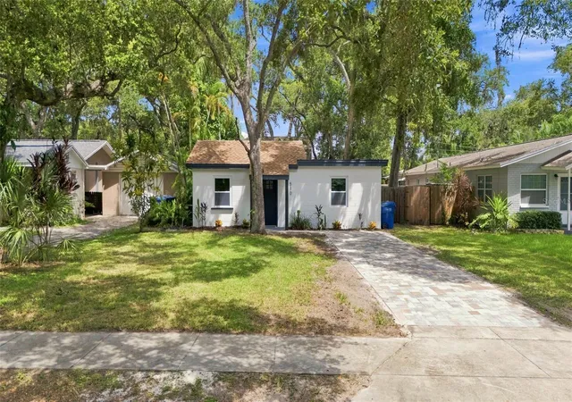 Photo 3 of Single family home for sale at 510 3rd Avenue Ne, Largo, FL 33770 | MLS# TB8540778 | Listing updated on 2026-10-08