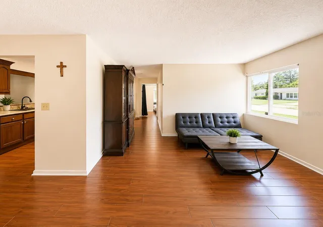 Photo 4 of Single family home for sale at 934 Hillwood Dr, Dunedin, FL 34698 | MLS# TB8540782 | Listing updated on 2026-10-03