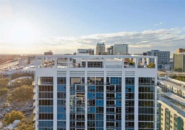 Listing Photo 2 - Condo for sale in building located at 260 S Osceola Ave, Orlando, FL 32801 - Unit #1001