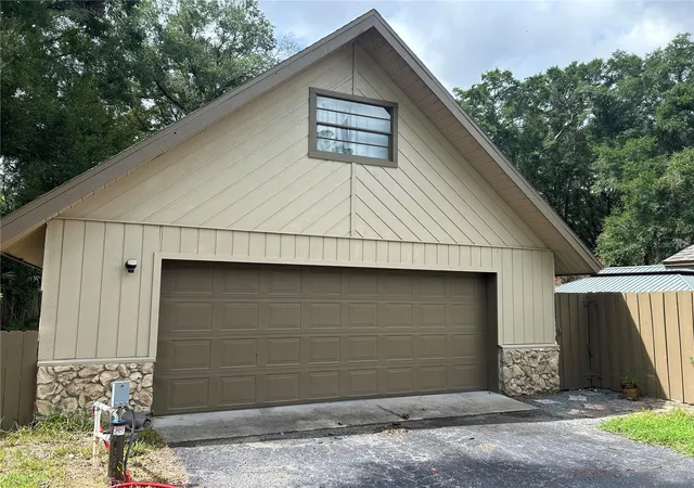 3rd image of 5340 Ne 2Nd Ln, Ocala, FL 34470 | MLS# O6435217
