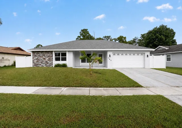 Photo 1 of Single family home for sale at 380 Buttonwood Dr, KISSIMMEE, FL 34743 | MLS# O6435222 | Listing updated on 2026-10-06