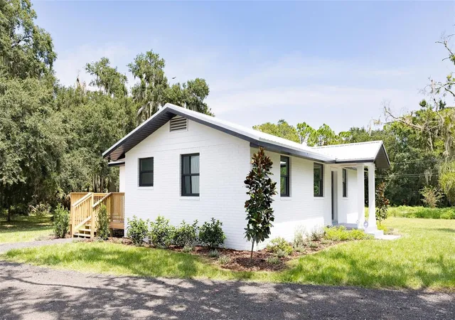 3rd image of 2463 Pioneer Trl, New Smyrna Beach, FL 32168 | MLS# NS1089048