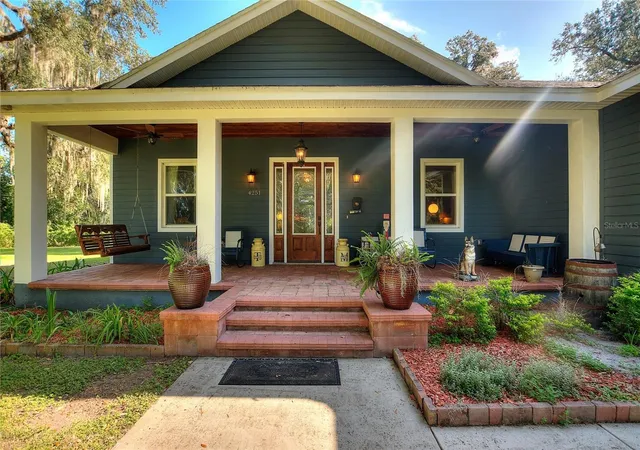Photo 3 of Sale Pending at 4251 Glenview, Lakeland, FL 33810 | MLS# L4964446 | Listing updated on 2026-09-14