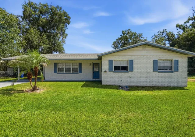 3rd image of 1704 Wayman St, Lakeland, FL 33815 | MLS# O6435225
