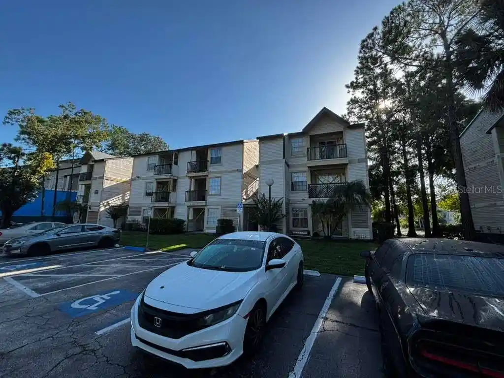 Listing Photo 21 - Condo for sale in 1940 Lake Atriums Cir located at 1940 Lake Atriums Cir, ORLANDO, FL 32839 - Unit #89