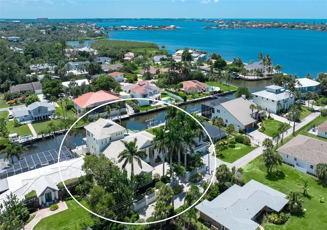 3rd image of 1662 Anchorage St, Sarasota, FL 34231 | MLS# A4703560